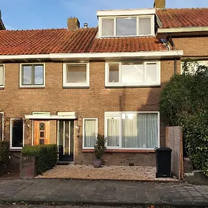 https://single-family-home-in-hillegersberg-schiebroek.zandvoort-hotels.com