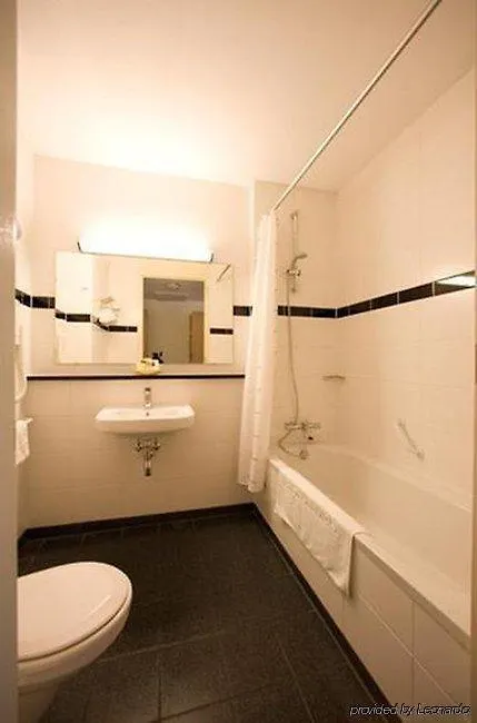 Bastion Hotel Rotterdam Alexander 4*,